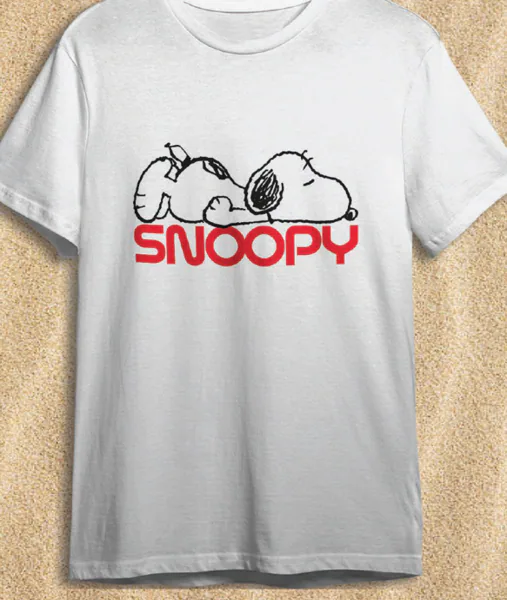Camiseta Peanuts · Snoopy sleeping